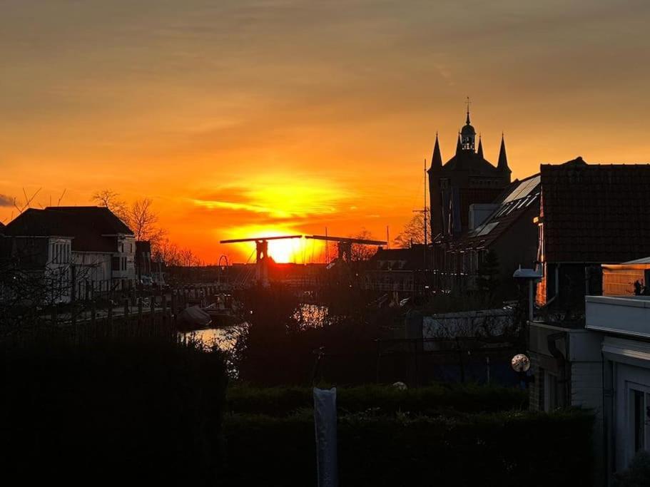 Tij Tiny House Aan Het Getijdewater In Zierikzee Villa Exteriör bild