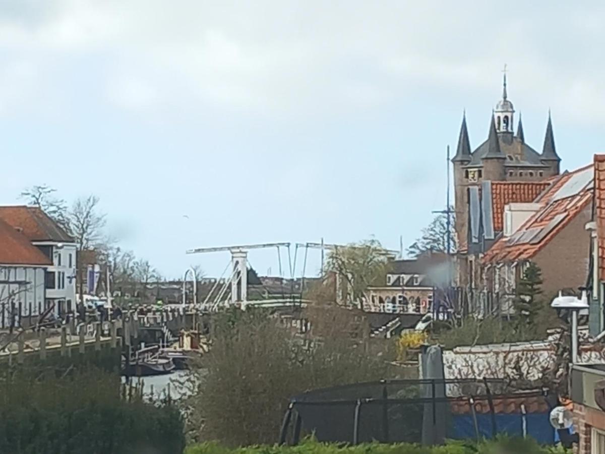 Tij Tiny House Aan Het Getijdewater In Zierikzee Villa Exteriör bild